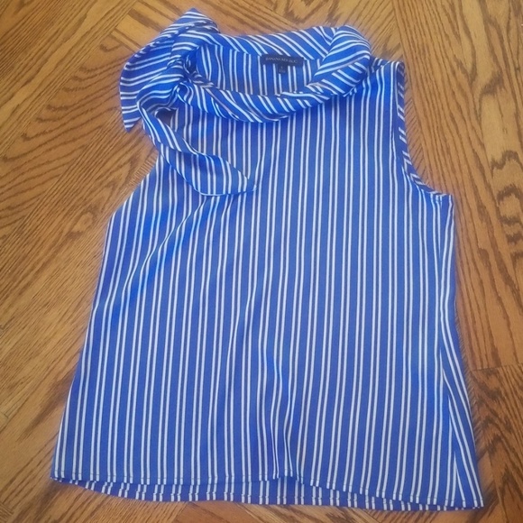 Banana Republic Tops - Banana republic blouse